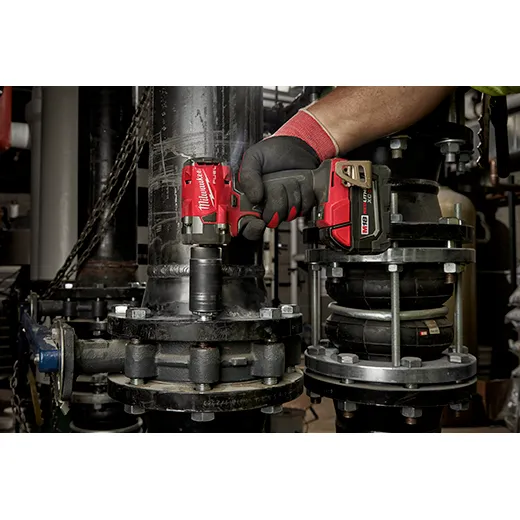 Milwaukee 2855-20 In Use