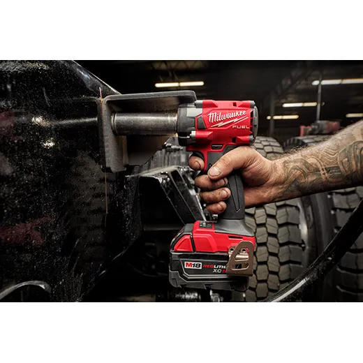 Milwaukee 2855-20 In Use