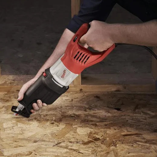 Milwaukee 6538-21 In Use