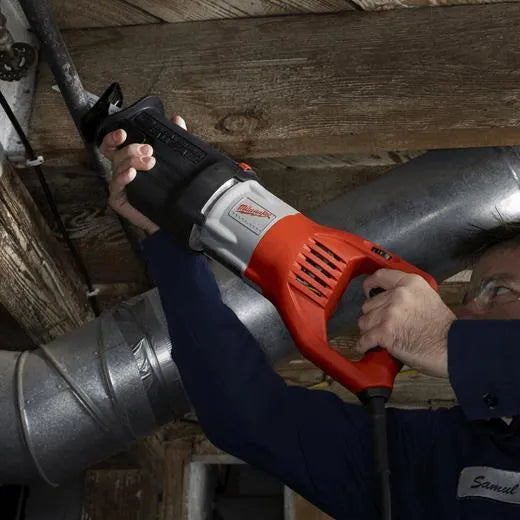 Milwaukee 6538-21 In Use
