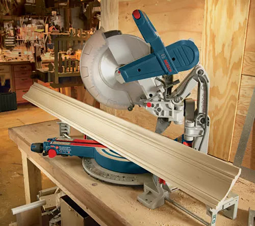 Bosch DCB530 on a saw