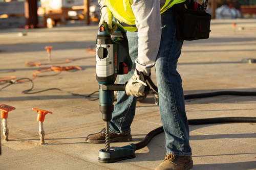 Bosch GBH18V-45CK24 in use