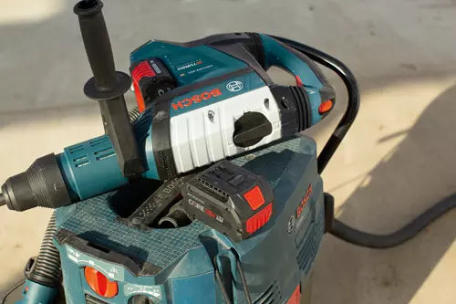 Bosch GBH18V-45CK24 in use