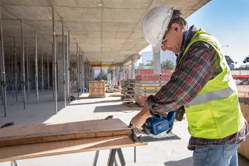 Bosch GKS18V-25CN in use