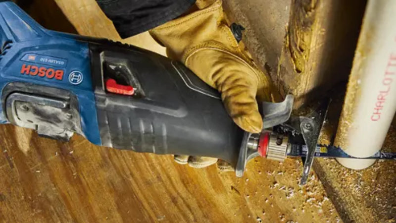 Bosch GSA18V-110B14 in use