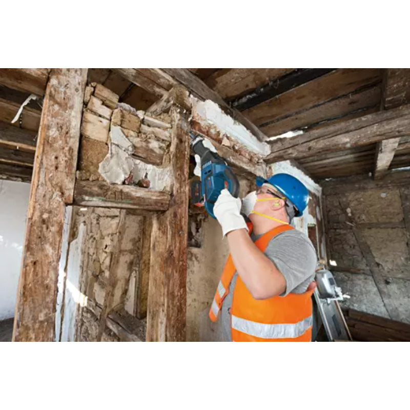 Bosch GSA18V-125N in use