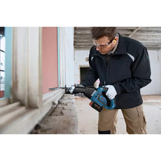 Bosch GSA18V-125N in use