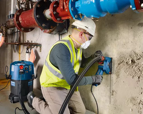 Bosch GWS13-50VS in use