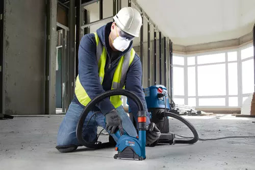 Bosch GWS13-50VS in use