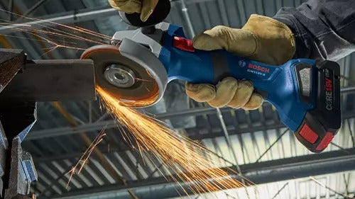 Bosch GWS18V-8N in use