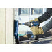 Bosch GXL18V-227B25 in use