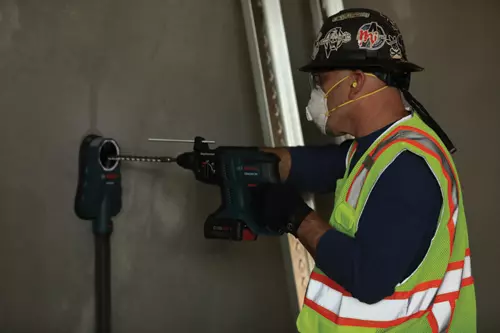Bosch HDC200 in use