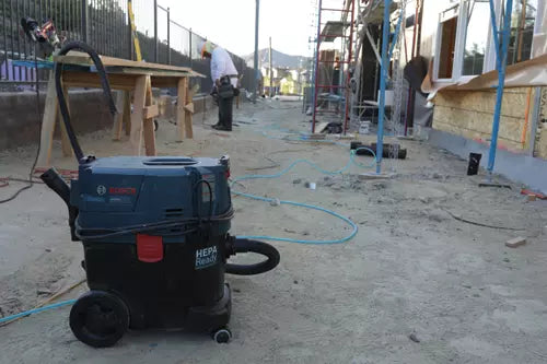 Bosch VAC090AH in use