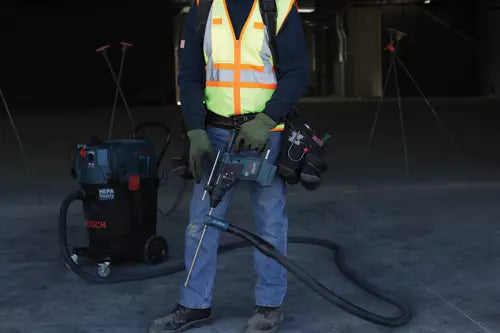 Bosch VAC140AH in use