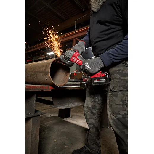 Milwaukee 2880-20 In Use
