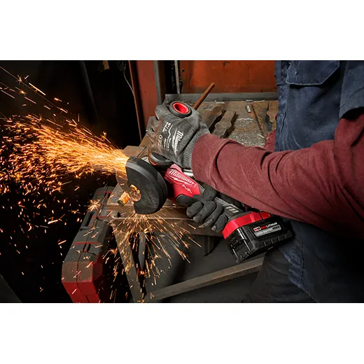 Milwaukee 2880-20 In Use