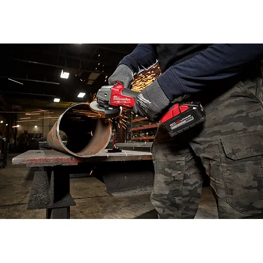 Milwaukee 2880-20 In Use