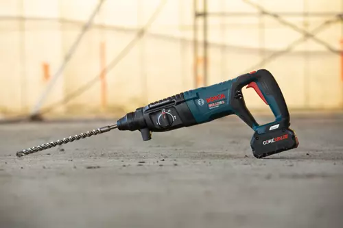 Bosch GBH18V-26DK24 in use